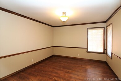 2624 Chapel Hill Rd, Bartlesville, OK 74006 - photo 5