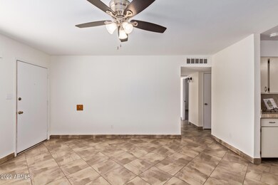 8036 W Mackenzie Dr, Phoenix, AZ 85033 - photo 5