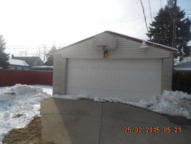 655 Savannah Dr, Columbus, OH 43228 - photo 2