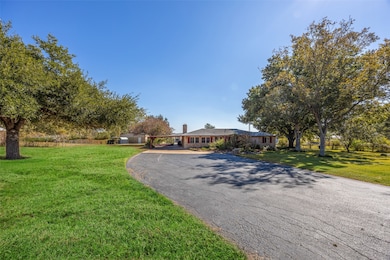 1051 Fm 109, Brenham, TX 77833 - photo 6