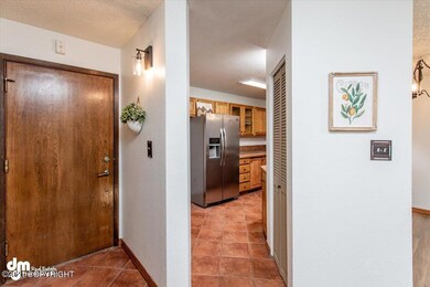 Entry/Kitchen