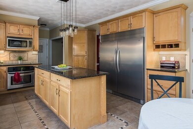 31 Deer Run Ln, Attleboro, MA 02703 - photo 5