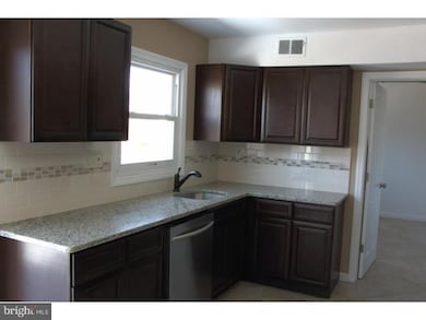 48 Goodwin Ln, Willingboro, NJ 08046 - photo 7