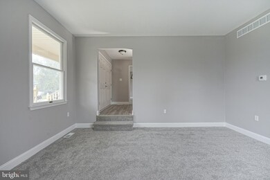 11 Grant Cir, Sewell, NJ 08080 - photo 4