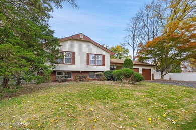 11 Woodview Dr, Marlboro, NJ 07746 - photo 6