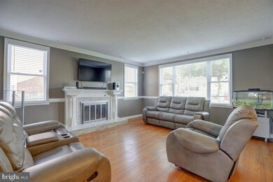 8605 Dunbar Ave, Hyattsville, MD 20785 - photo 7