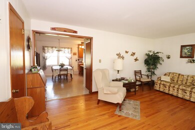 317 Hilltop Dr, Ephrata, PA 17522 - photo 3