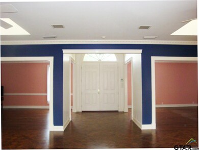 605 605 Rosemont Place One, Tyler, TX 75701 - photo 3