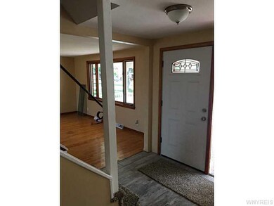 Foyer.