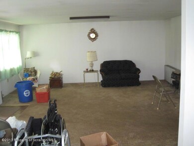 1406 Dartmouth St, Scranton, PA 18504 - photo 2