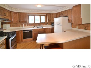 Kitchen. Bright and open. Country kitchen with bre