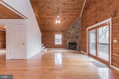 261 Boiling Springs Ct, Gerrardstown, WV 25420 - photo 6