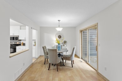 2260 Sherwood Ct, Hopkins, MN 55305 - photo 5