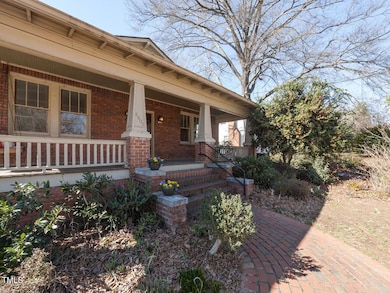 003-1280x960-front-porch