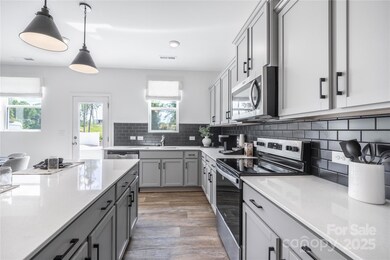 3107 Elemare St unit 30, Charlotte, NC 28208 - photo 4