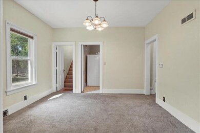 1015 Franklin St, Center Point, IA 52213 - photo 6