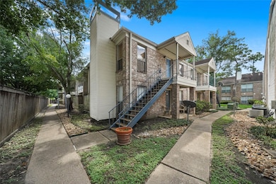 3900 Woodchase Dr unit 52, Houston, TX 77042 - photo 4