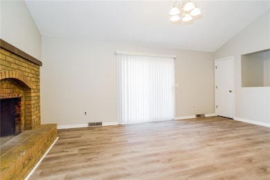 305 SE Westminister Rd, Blue Springs, MO 64014 - photo 5