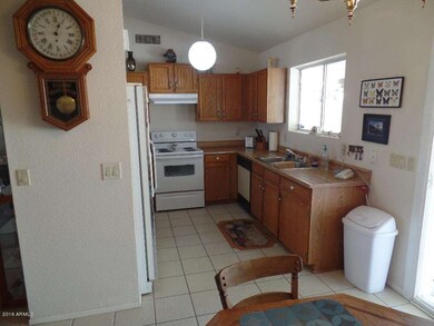 6534 E Jensen St 005