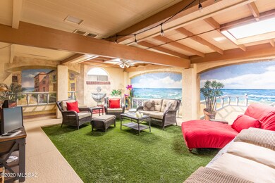 Large Arizona Room