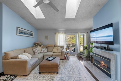 9 Ruby Ct unit A2, Franklin Park, NJ 08823 - photo 2