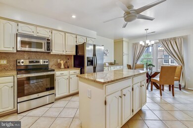 5702 Balsam Grove Ct, Rockville, MD 20852 - photo 7