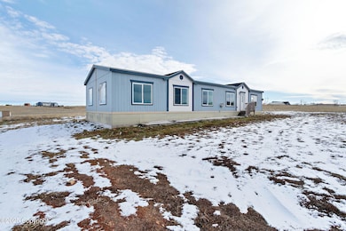 194 Robinson Rd, Moorcroft, WY 82721 - photo 2