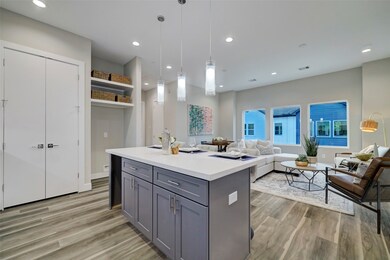 2611 Huntington Creek Ln, Houston, TX 77093 - photo 2