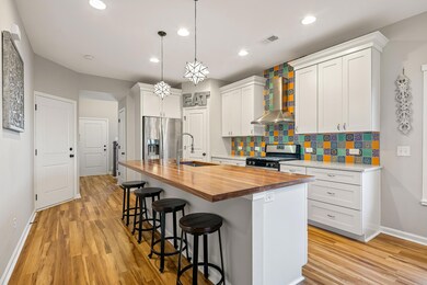124 Chaste Tree Circle-7