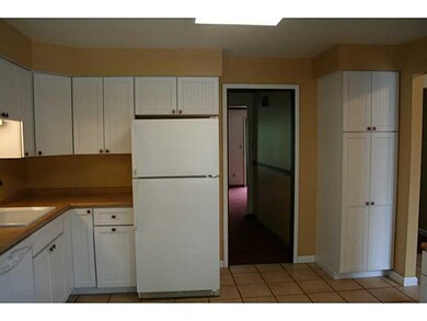 Kitchen. Pantry (refrigerator not included)