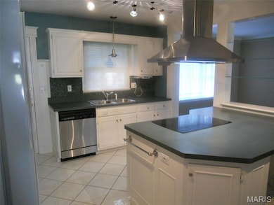 329 Nantucket Dr, Ballwin, MO 63011 - photo 3