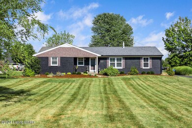 121 Fairview Dr-3
