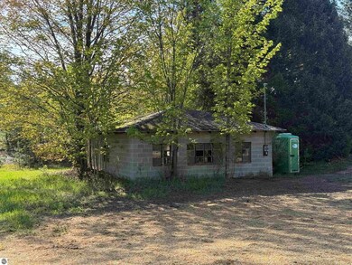 1007 E Solaris Way, Maple City, MI 49664 - photo 6