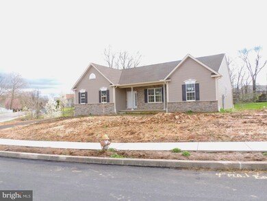 624 Ebersole Rd, Reading, PA 19605 - photo 4