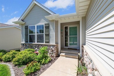 3423 Forest Valley Ct NE, Cedar Rapids, IA 52411 - photo 6