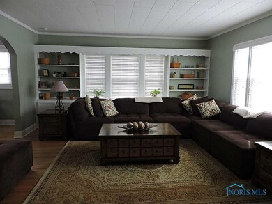 3716 Garrison Rd, Toledo, OH 43613 - photo 2