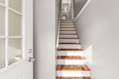 9 Olga Ave, Worcester, MA 01605 - photo 2