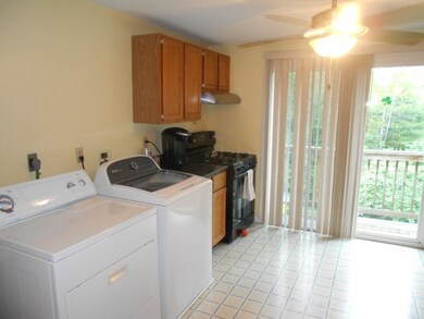 8 Oliver St unit J, Haverhill, MA 01832 - photo 5