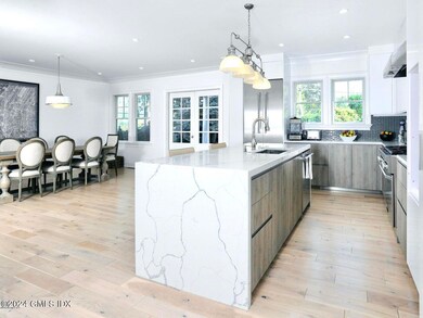 OPEN PLAN/DINING ROOM