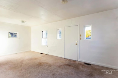 319 Jackson St, Twin Falls, ID 83301 - photo 3
