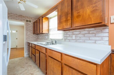 1524 61st St, Des Moines, IA 50311 - photo 7