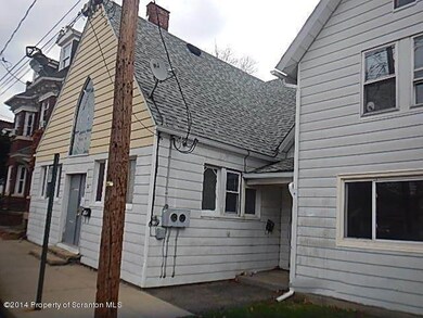 127 Susquehanna Ave, Olyphant, PA 18447 - photo 4