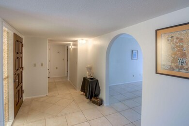 5 Interior Entry_preview