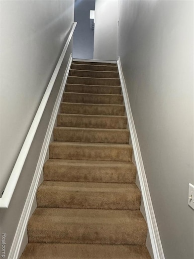 6619 Ridgefield Cir unit 205, West Bloomfield, MI 48322 - photo 5