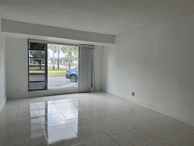 8031 Lagos de Campo Blvd unit L3, Tamarac, FL 33321 - photo 7