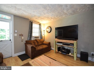 662 Manatawny St, Pottstown, PA 19464 - photo 4