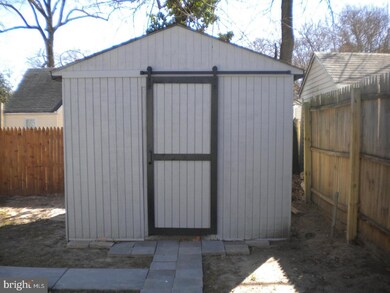 6319 Patterson St, Riverdale, MD 20737 - photo 4