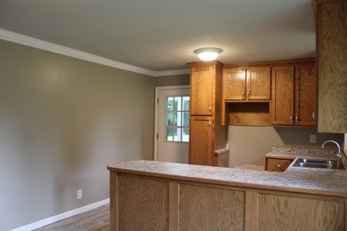 70 Pond St, Tennessee Ridge, TN 37178 - photo 7