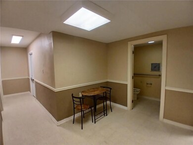 Kitchen/Breakfast Area