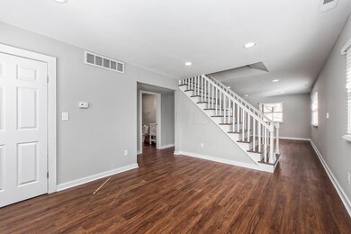 380 W 2nd Ave01